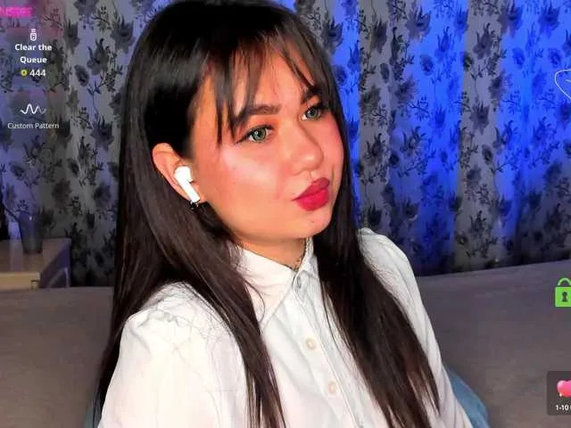 Offline -Carolina- on BongaCams