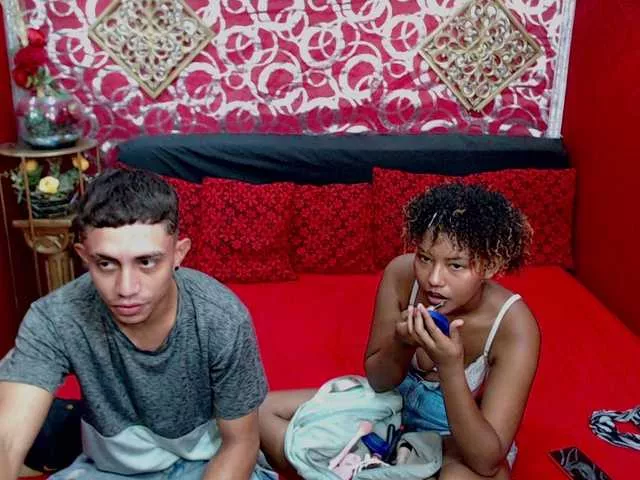 Freechat 3girlspein on BongaCams