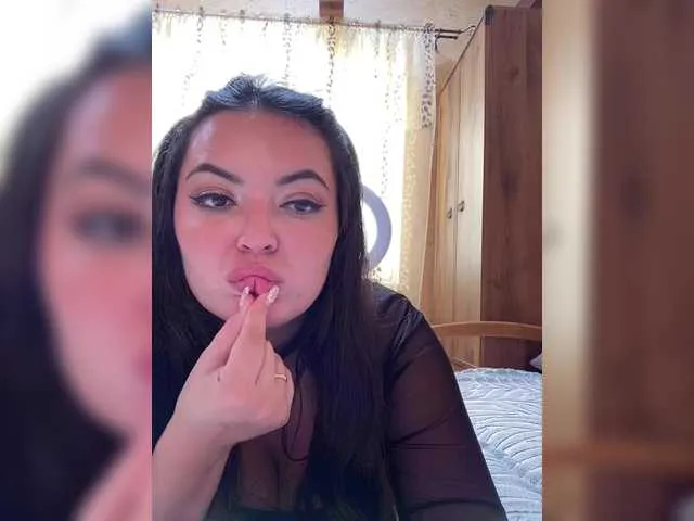 3hotandyoung3 on BongaCams