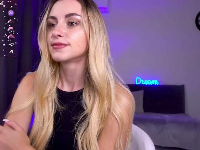 Offline adria-lux on BongaCams