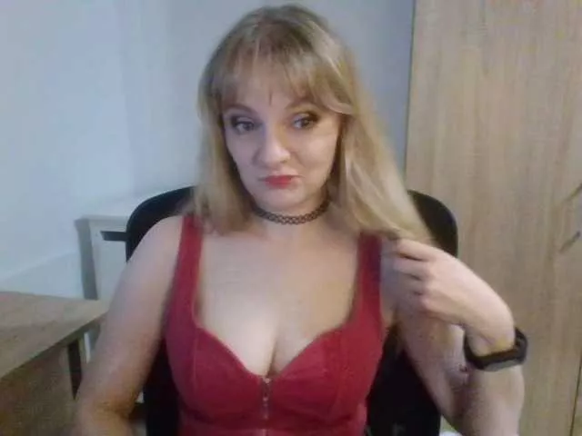 AlmaNatural on BongaCams 