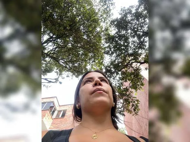 Freechat APRILHILL on BongaCams