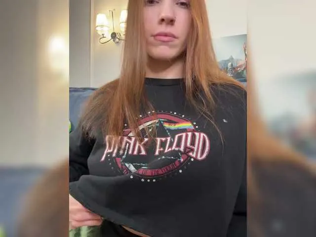 avolood on BongaCams