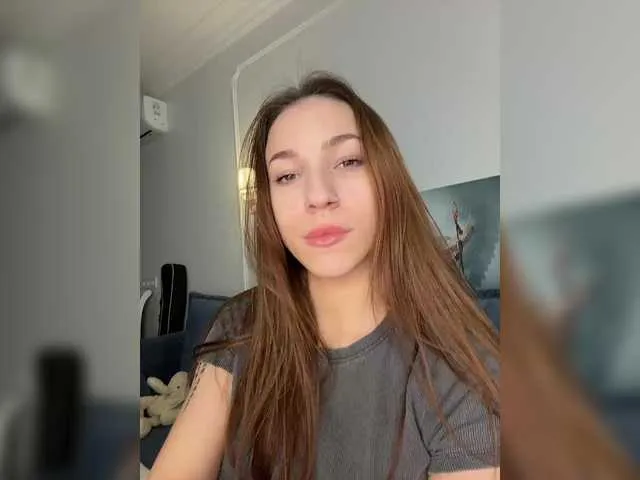 avolood on BongaCams