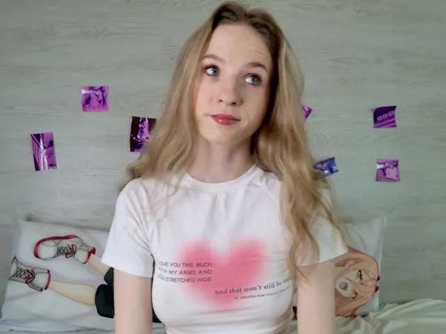 Offline b4by-Emilia on BongaCams