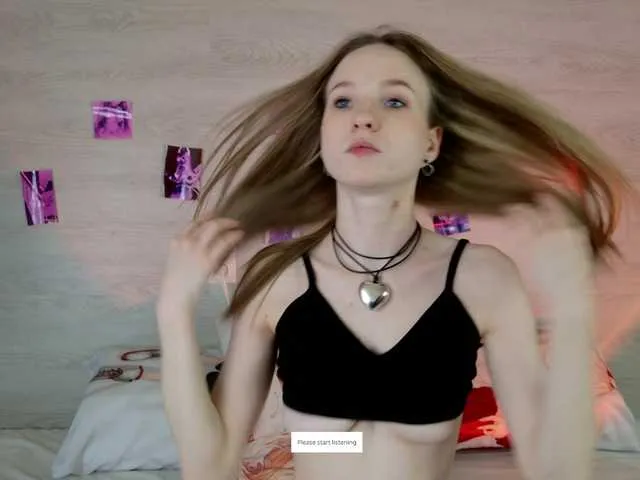 Offline b4by-Emilia on BongaCams