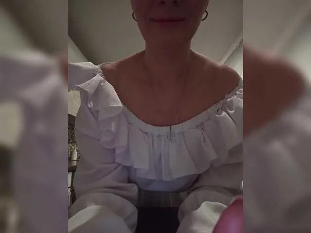 Offline Biggirl777 on BongaCams