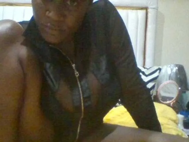 Freechat BoobieQueen on BongaCams