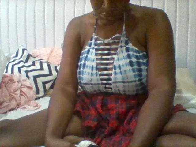 Freechat BoobieQueen on BongaCams