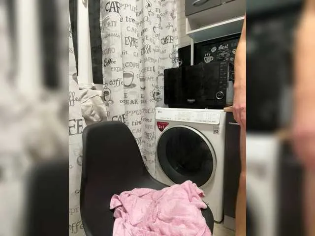 Freechat Buzzyd on BongaCams