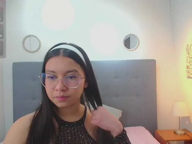 Freechat chaneelstark on BongaCams