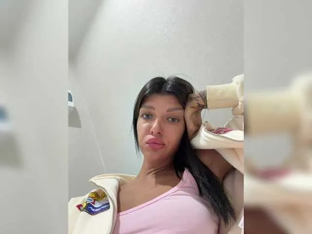 chicanogirl on BongaCams 