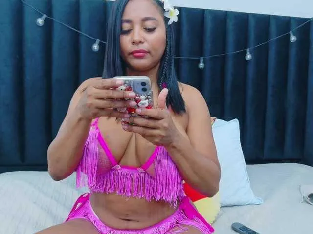 colombiamommy on BongaCams 