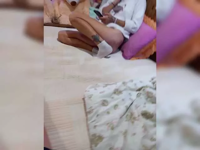 Offline Cottoncandy1-1 on BongaCams