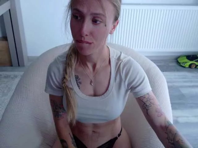 DiddySweet1 on BongaCams 