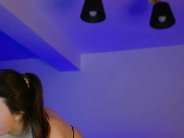 Offline EmilyxJames on BongaCams