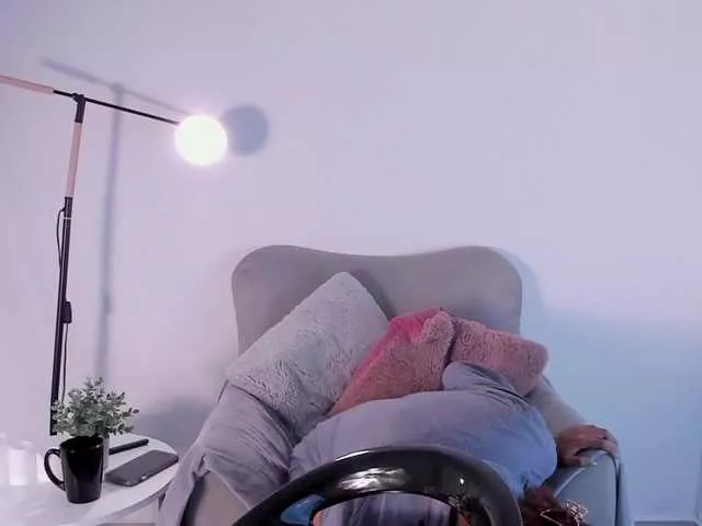 Offline EmmaCoel on BongaCams