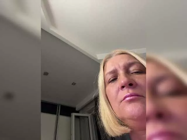 Freechat Eva-Bella on BongaCams