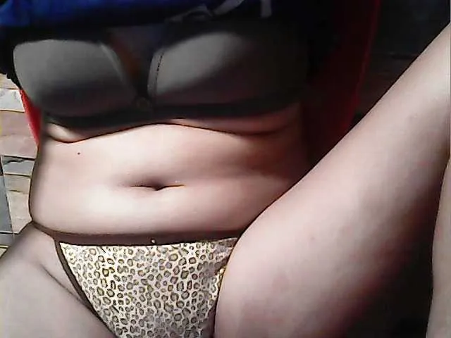 Freechat flowerhairypinay on BongaCams