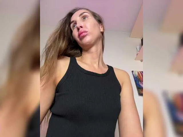 Offline hothoneybabe on BongaCams