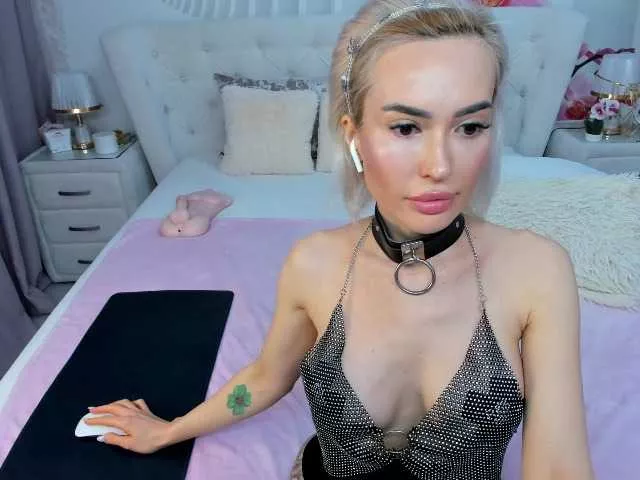 Offline HottieSweetBritney on BongaCams