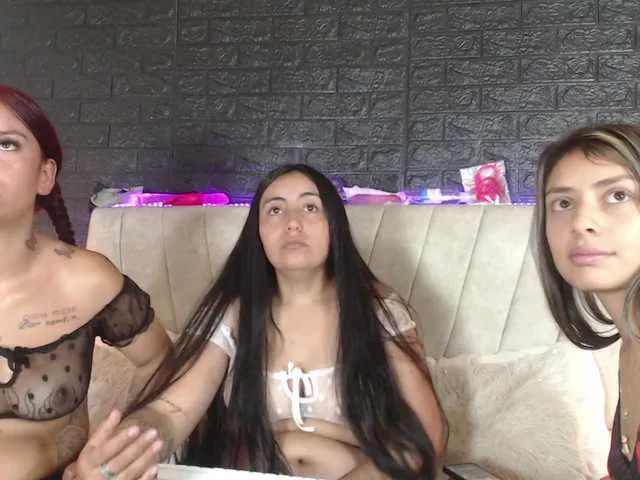 hotttgiirllesbian on BongaCams 