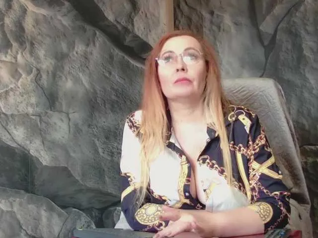 Offline IvettaShine on BongaCams