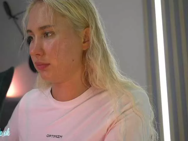 Offline kateline on BongaCams