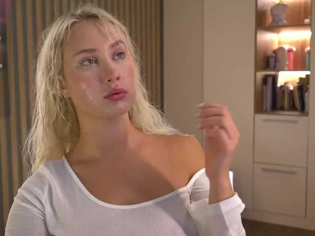 Offline kateline on BongaCams