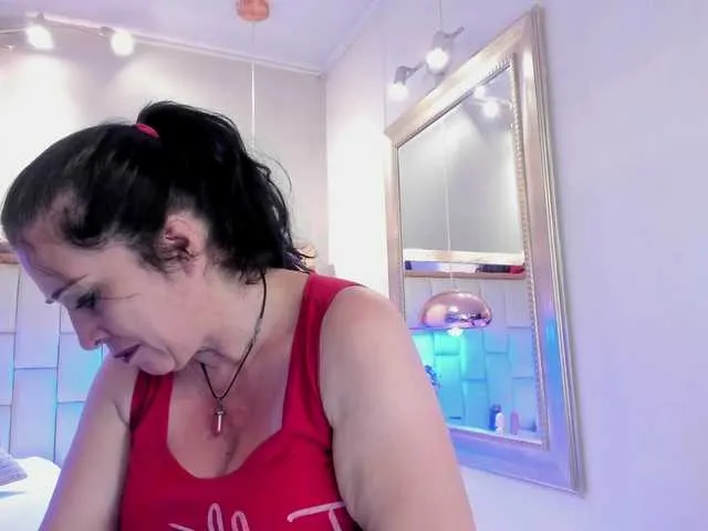 Offline lady-hellen on BongaCams