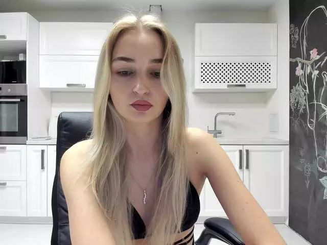 Offline Lana-Rhoades on BongaCams