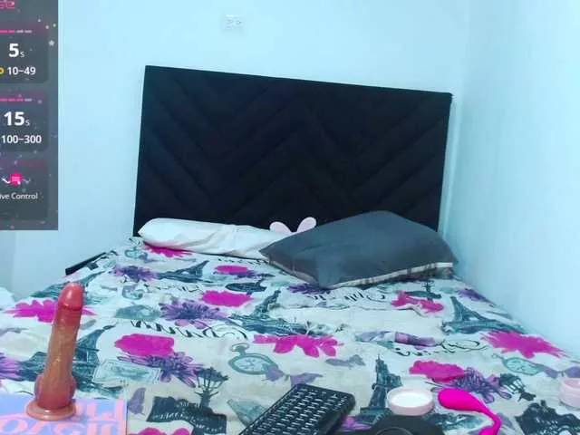 Freechat latinpetite on BongaCams