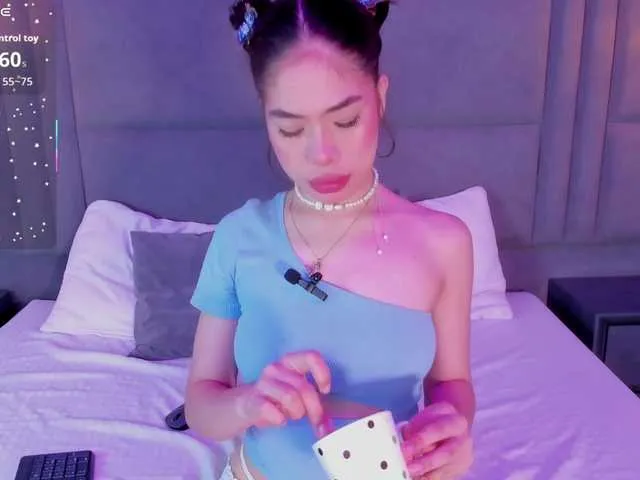 Freechat LeiaStone on BongaCams