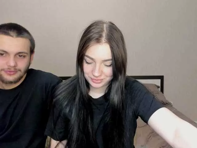 Offline LisaAndDenis on BongaCams