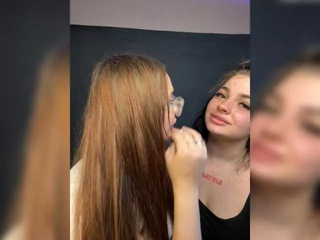 Offline LisaAndDenis on BongaCams