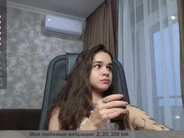 Offline LollyMille on BongaCams