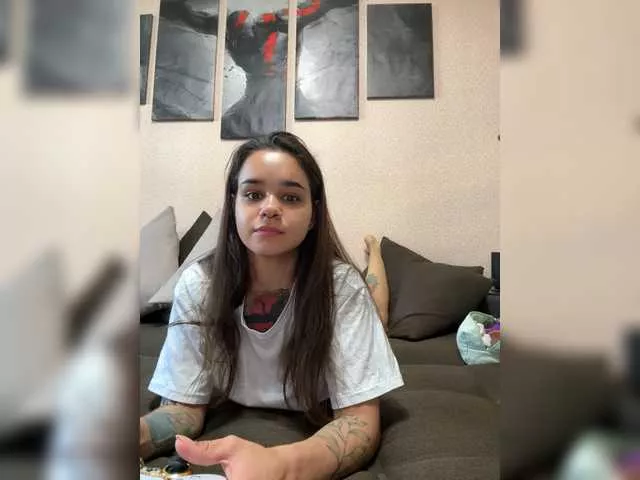 Offline LollyMille on BongaCams