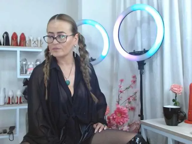 Freechat MAGHENTA on BongaCams