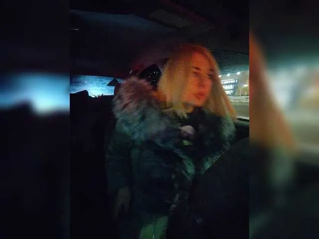 Mandarinka8 on BongaCams