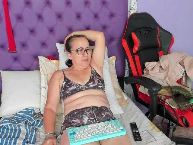 Offline MargothClain on BongaCams