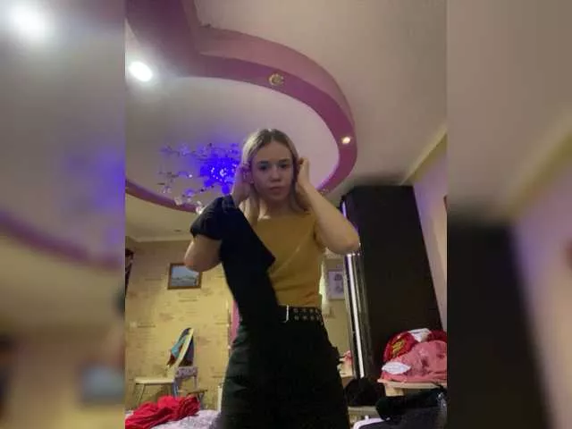 Offline mariaaa-1 on BongaCams