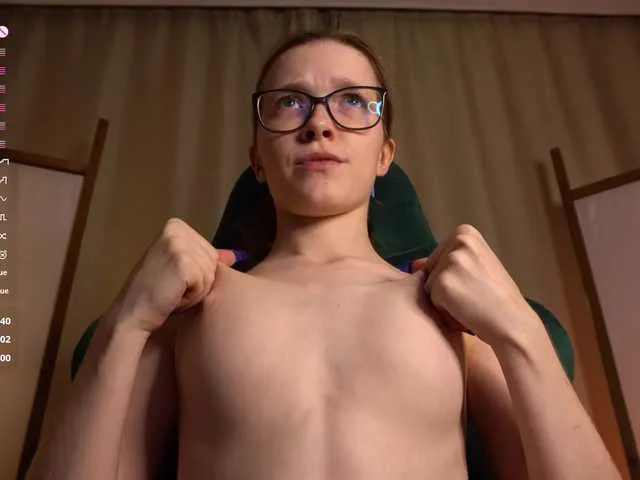 Offline mariaro on BongaCams