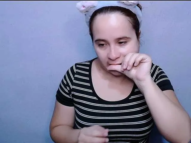 Offline Maxlayla on BongaCams