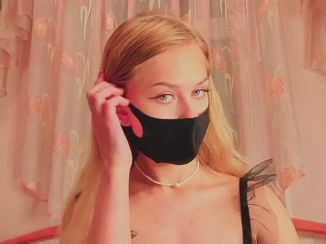 Freechat Meeeeow on BongaCams