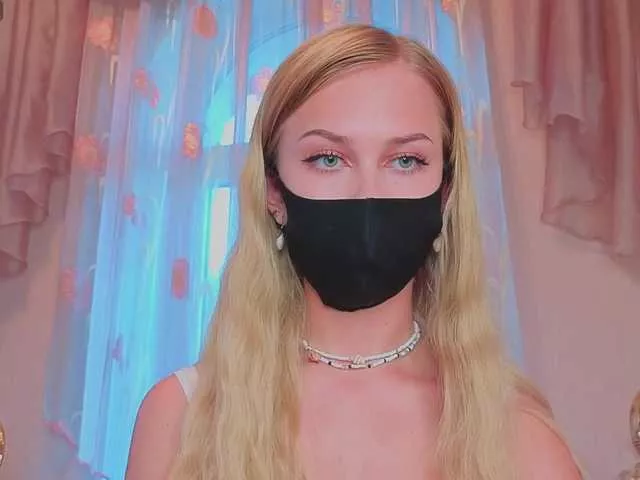 Freechat Meeeeow on BongaCams