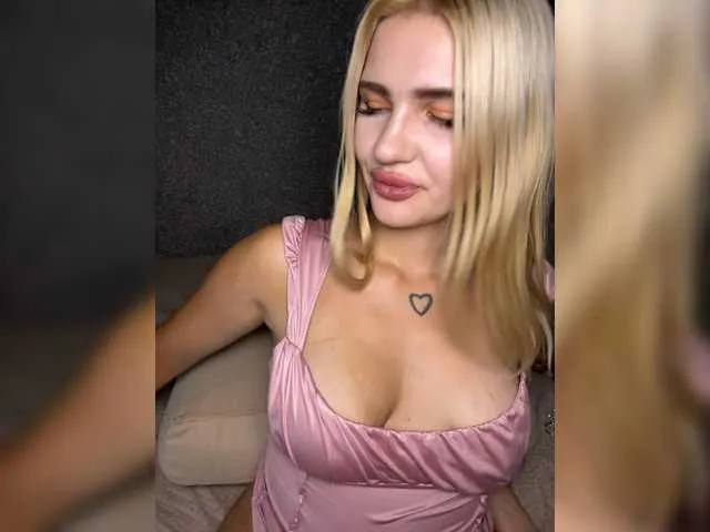 Melaniamyr on BongaCams