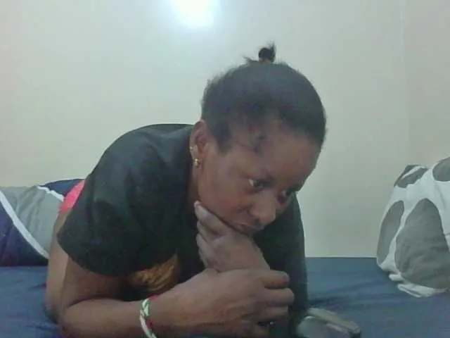 Freechat Naughtygirl3 on BongaCams