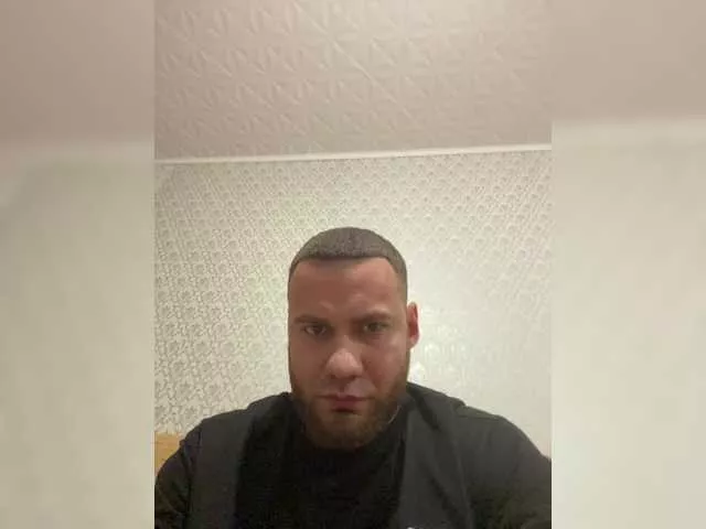 Offline No-Face-Guy on BongaCams