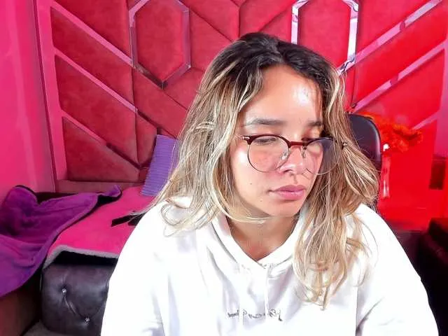 Freechat OliviaFox on BongaCams