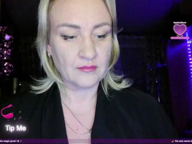 Offline Pavuhi on BongaCams